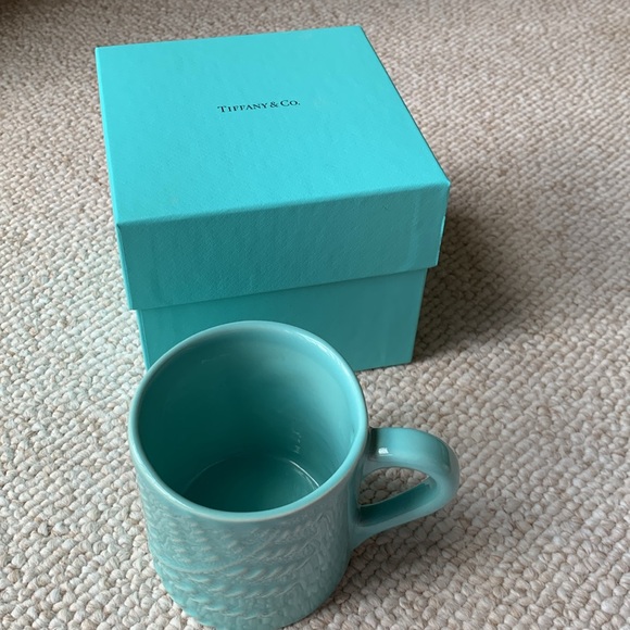 Tiffany & Co. Mug with Tiffany’s Blue Box - Picture 4 of 12